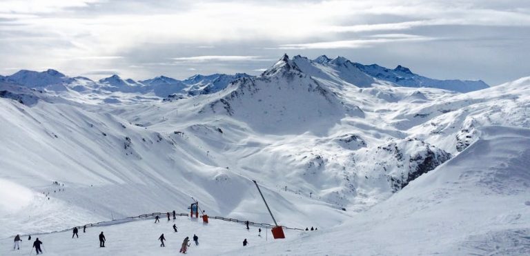 Une colonie de vacances à la neige